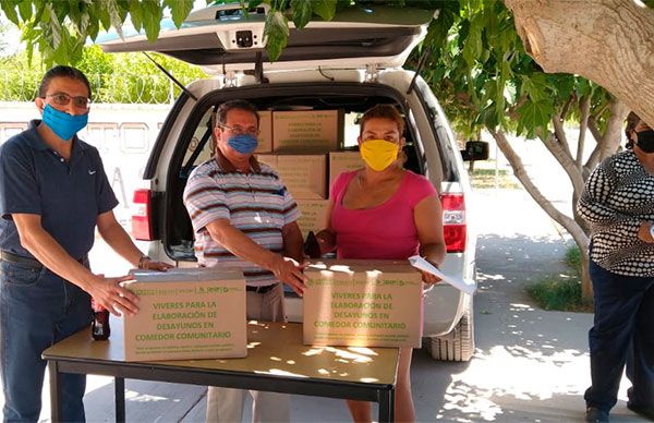 Aporta DIF de Delicias, despensas a familias del Telebachillerato de la colonia Campesina