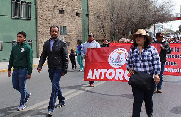 ¿Qué camino le queda al pueblo?