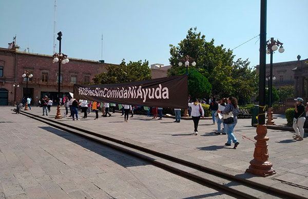 Suman familias #60díasSinComida, protestan en SLP