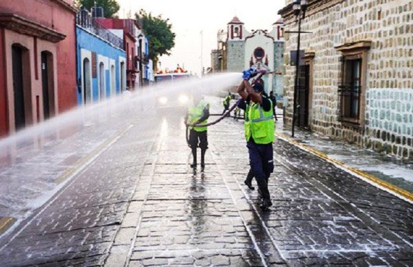 Gobierno de Oaxaca rompe cuarentena en lugar de atender necesidades 