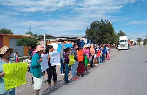 Se manifiestan aristenses en Bienestar