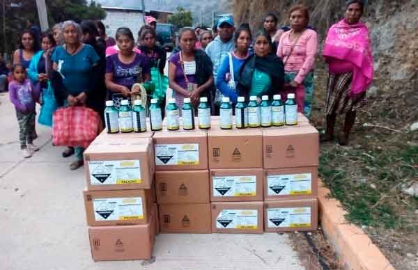 Entrega de herbicidas beneficia a campesinos de siete pueblos de Chilapa