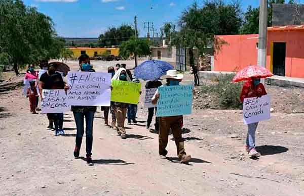 Piden servicio de salud y alimento 