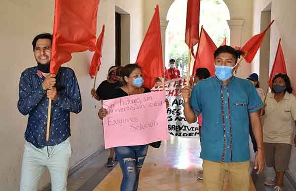 Marchan en Linares en demanda de apoyos alimentarios