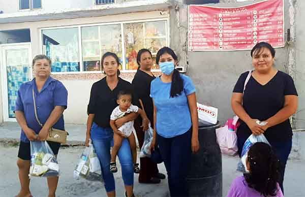 Reciben habitantes de Gómez Palacios asistencia social