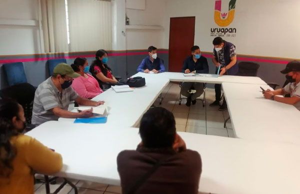 Gestionan antorchistas de Uruapan obras públicas para colonias populares