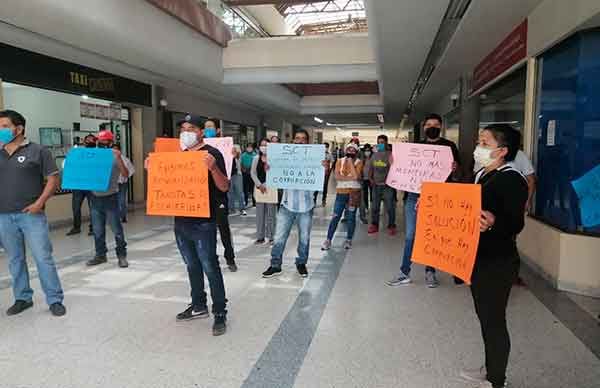 Taxistas de Escalerillas piden a SCT permisos para transporte rural