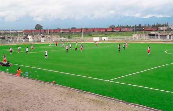 Retornan encuentros de futbol en colonia antorchista de Ciudad Guzmán, Jalisco