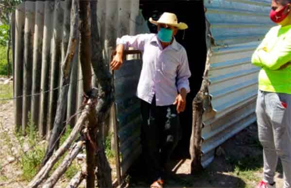 Se benefician colonias de Yautepec con láminas  