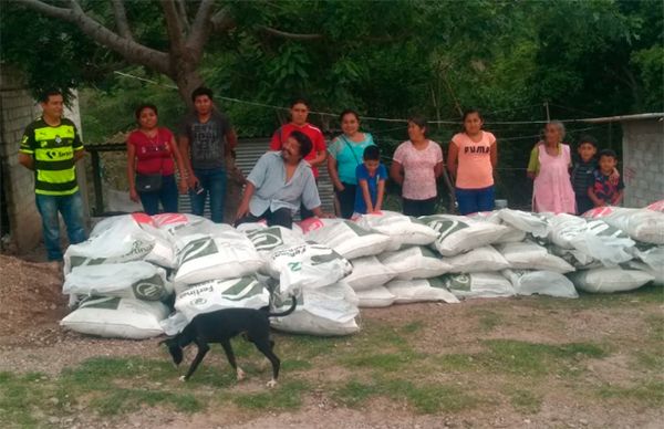 Campesinos de Chilapa continúan recibiendo fertilizante