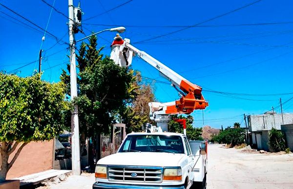 Tiene Planicie calles iluminadas por gestión de Antorcha