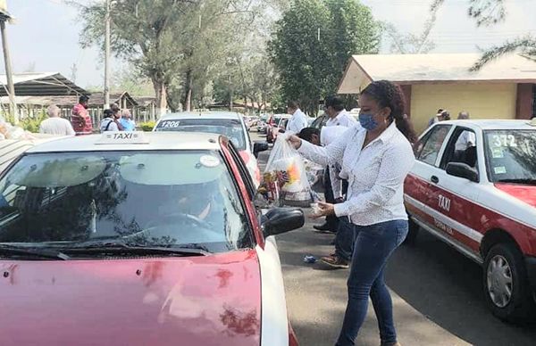 Continúa trabajo de regidora antorchista de Tuxpan 