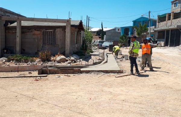 Mejora imagen urbana en colonia Humberto, en Tijuana