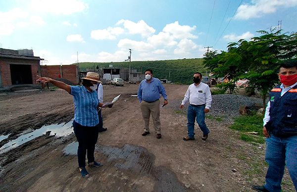 El pueblo organizado de Corregidora logra luz eléctrica y pavimentaciones 