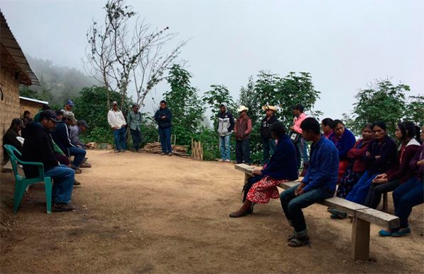 Paneles solares iluminarán viviendas de pueblo indígena de Acatepec