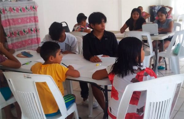 Niños de Campeche participan en taller regional de dibujo artístico