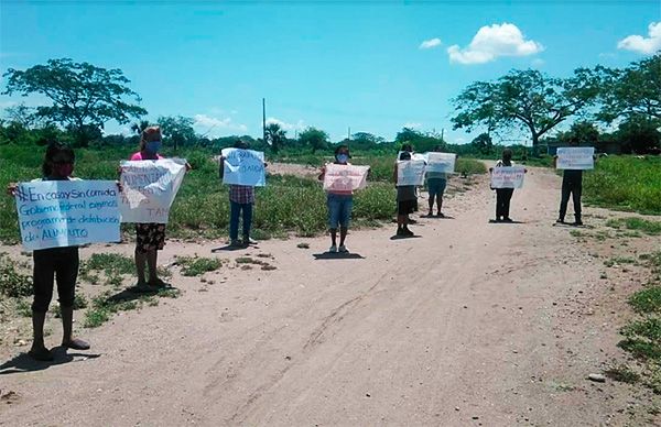 Se manifiestan en El Tepetate por la falta de apoyos tras inundaciones