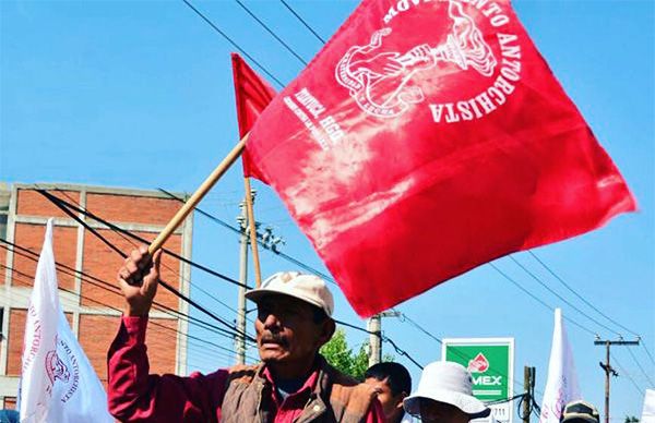 Los antorchistas estamos con la frente en alto