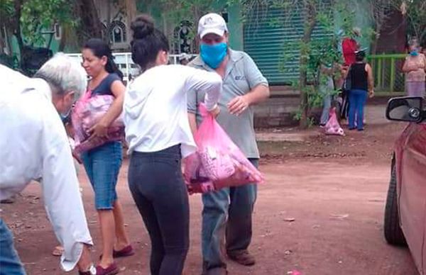 Habitantes de Huetamo logran apoyos de despensas