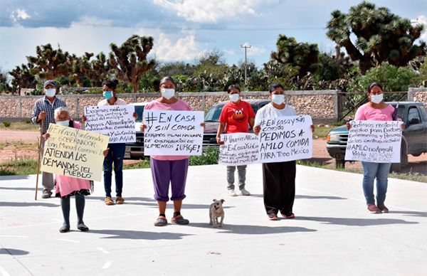 Desempleados marchan en demanda de alimento y servicios médicos 