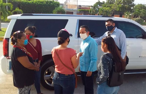 Por subsidio de alimentos y luz, recurren estudiantes a Gobernador de QRoo