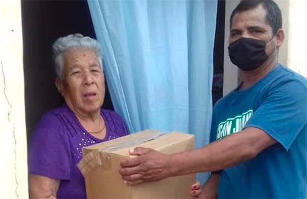 Lleva Antorcha apoyo alimentario a abuelitos