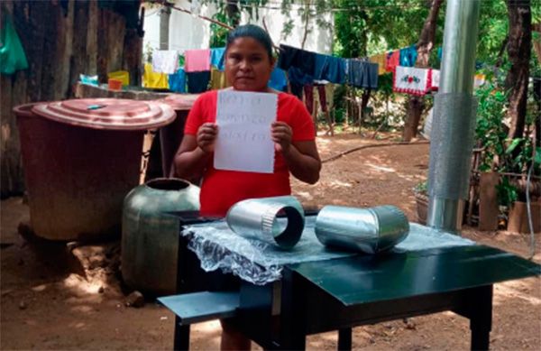 Agradecen amas de casa de Acapulco la entrega de estufas ecológicas