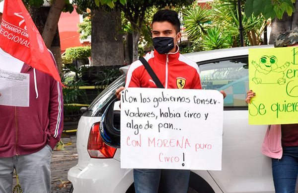 Seguimos en pie de lucha y no nos rendiremos: maestros de Atlixco