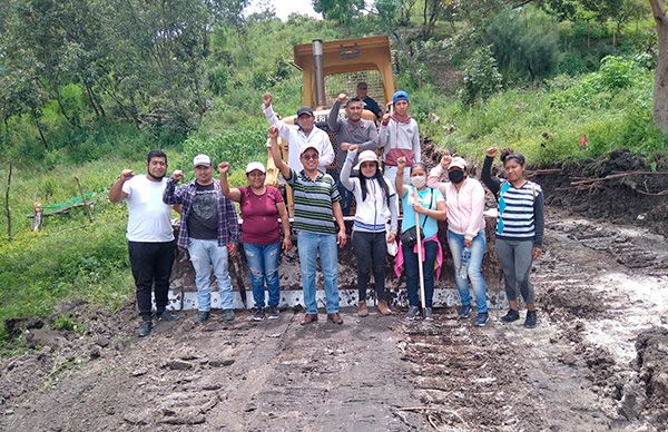 Avanza apertura de calles en la colonia Los Encinos