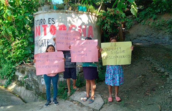 Familias huastecas se manifiestan ante la falta de atención del Gobierno federal 