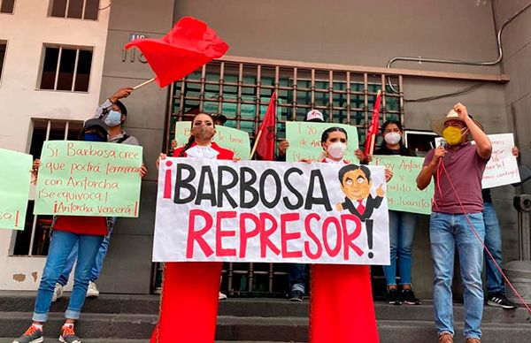 Barbosa recrudece hostigamiento contra Antorcha