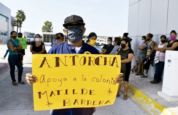 Habitantes de Coahuila exigen luz a la CFE; llevan 14 años sin servicio