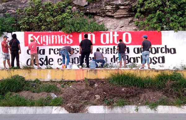 Con pintas, colonos de Chilpancingo envían respaldo al antorchismo poblano