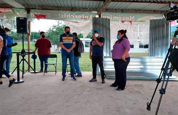 Antorchistas logran láminas del gobierno de Morelos