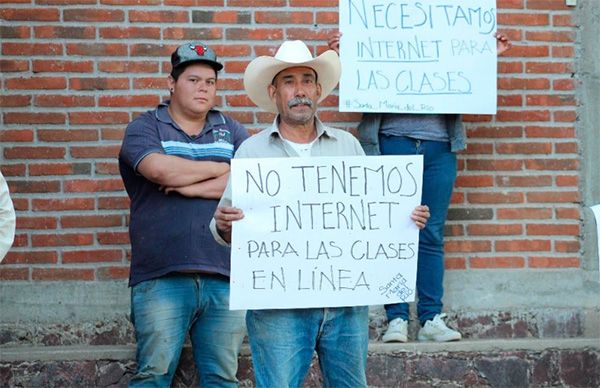 Exigen servicio de internet y señal telefónica para estudiantes