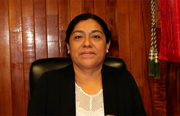 Entrevista | Seguiremos buscando el progreso a pesar de los recortes de Barbosa y el presidente: Yolanda Reyes, presidenta de Tecomatlán