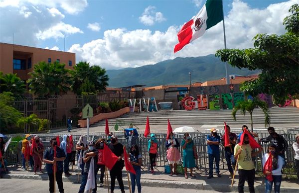 Protestan antorchistas en Chilpancingo y les agendan reunión con Héctor Astudillo