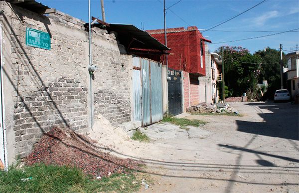 Pavimentarán vialidades en San Juan Xochitenco