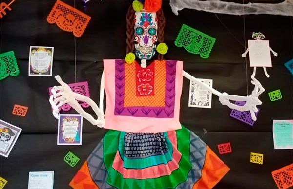 Preceptoría de Chimalhuacán preserva las tradiciones del Día de Muertos