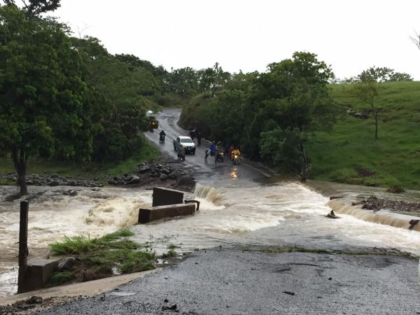 Indígenas de Tatahuicapan, piden no se reduzca el presupuesto para obras en PPEF 2021.