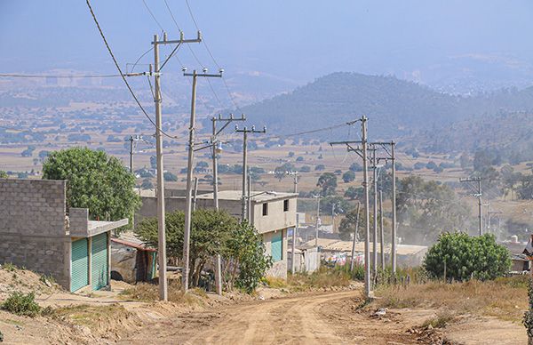 Mejoran servicio de electrificación en el Ejido Santa María