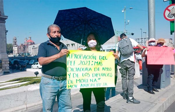 Capitalinos realizan cadena humana, protestan por el recorte al PEF 2021