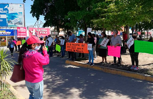 Antorchistas de El Fuerte y Ahome realizan cadena humana en Los Mochis 