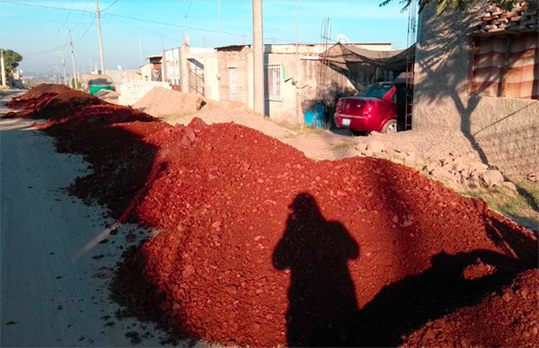 Rehabilitan en Guanajuato calles para colonia antorchista