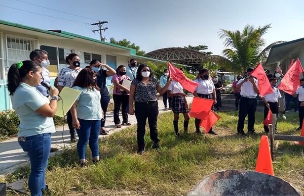 Inicia construcción de aula didáctica en Matacocuite