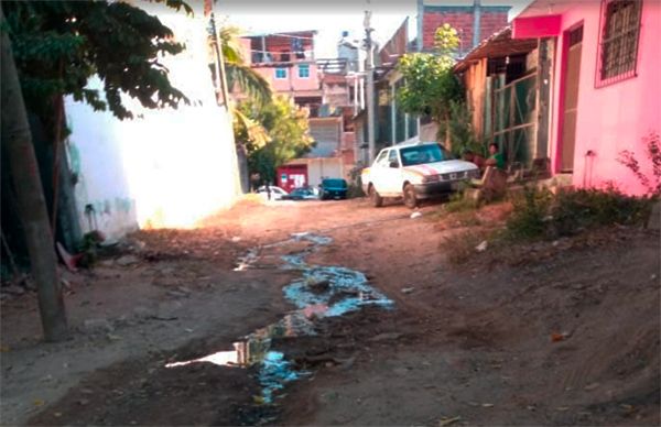 Urge una pavimentación en la colonia Ampliación La Mica, Acapulco