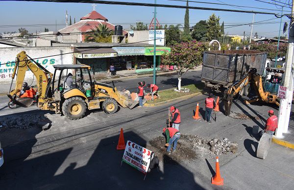 Realizan obras de agua potable y drenaje