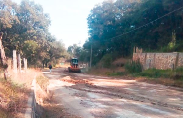 Antorcha gestiona emparejado de calles en Nicolás Romero