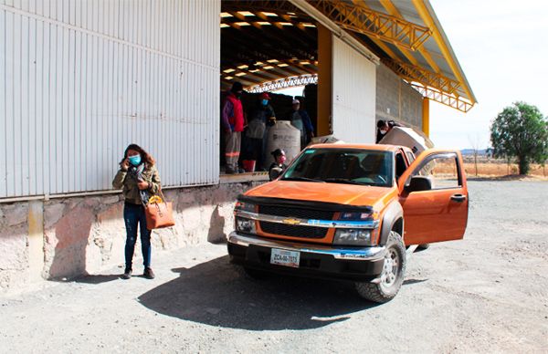 Reciben tinacos 40 familias de Vetagrande y Trancoso