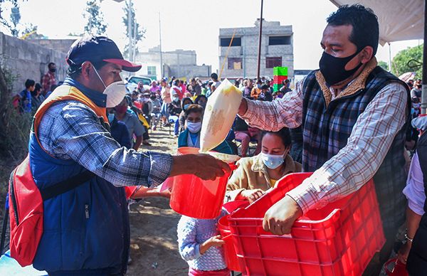 Celebran aniversarios de lecherías del Ejido Santa María